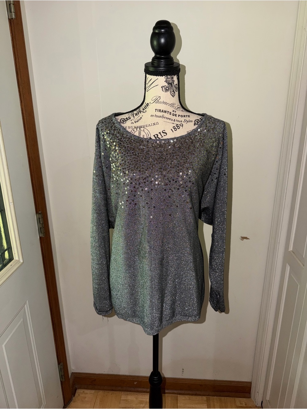 ✨5/$30✨ Cable & Gauge Silver Glitter Sequin Boatneck Sweater